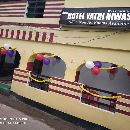 New Hotel Yatri Niwas Varanasi Exteriör bild